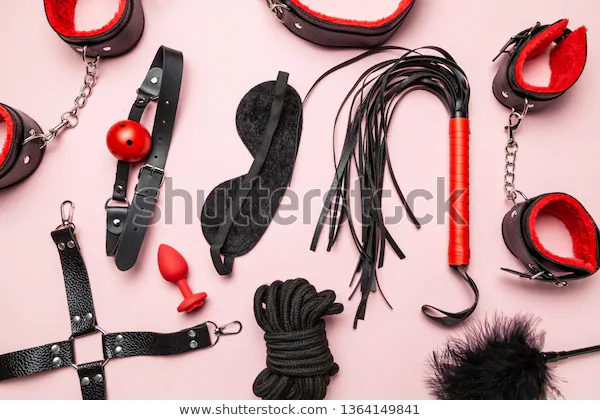 set-erotic-toys-bdsm-game-600w-1364149841